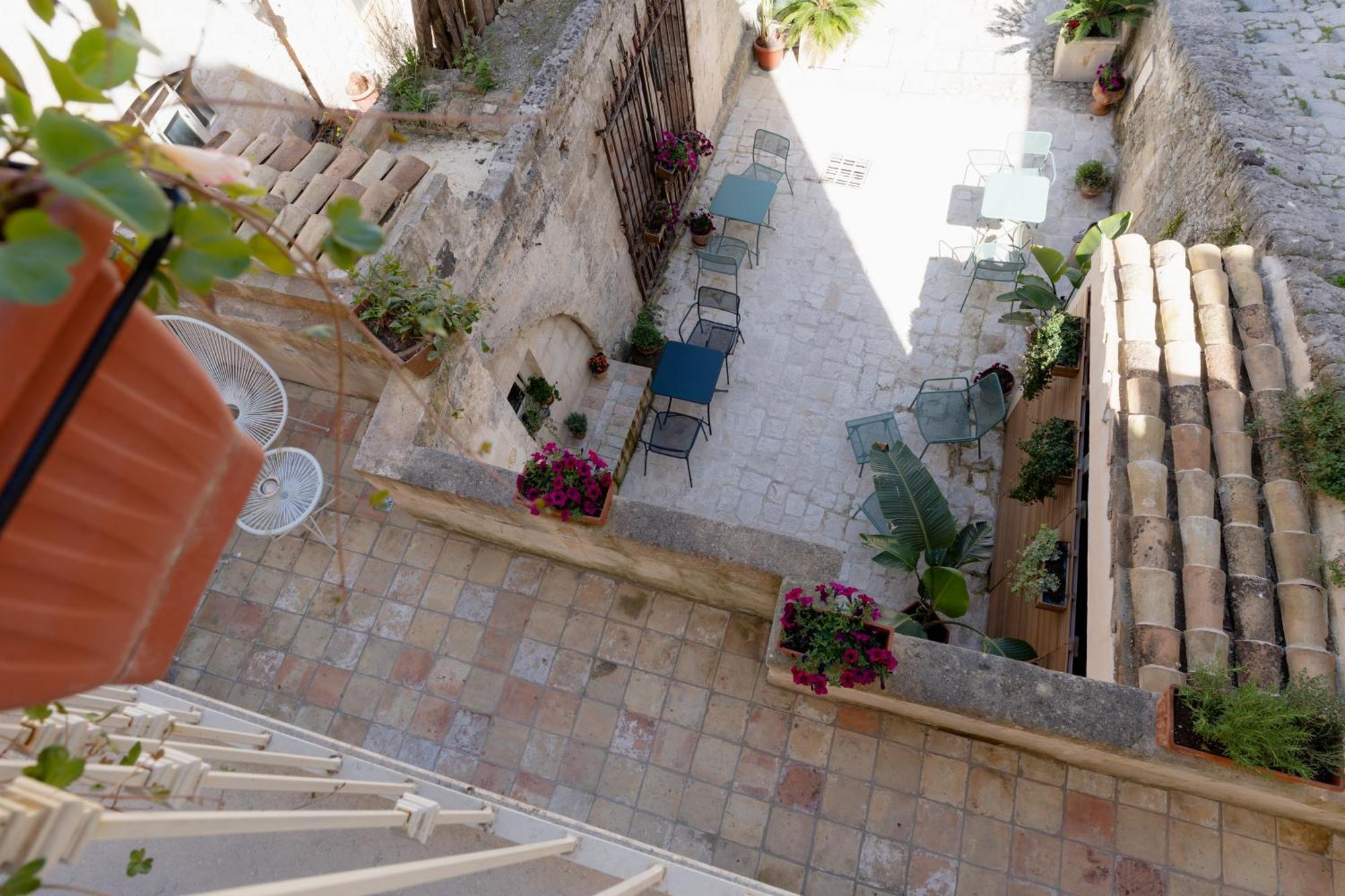 Endea Suite Rooms & Lounge Spa Matera Exterior photo